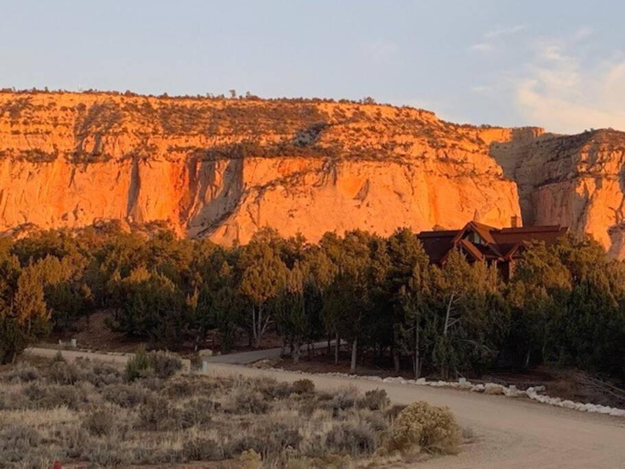 오더빌 Painted Cliffs-Hot Tub, Amazing Views Between Zion And Bryce 빌라 외부 사진